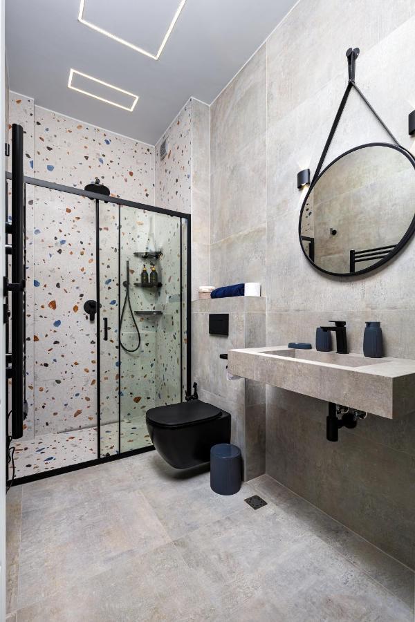 Appartamento Industrial-Style 2Bd Loft With Parking Spot By Flat Mаnager Plovdiv Esterno foto