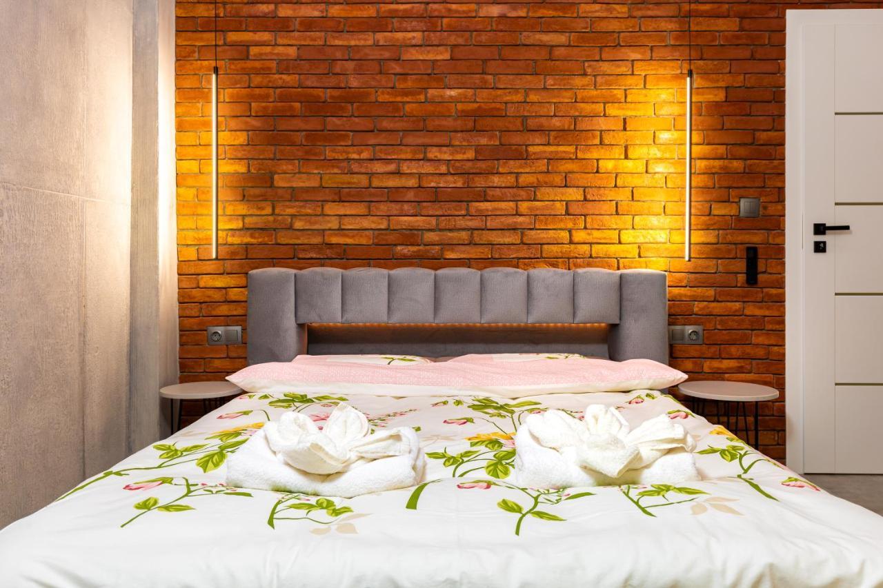 Appartamento Industrial-Style 2Bd Loft With Parking Spot By Flat Mаnager Plovdiv Esterno foto