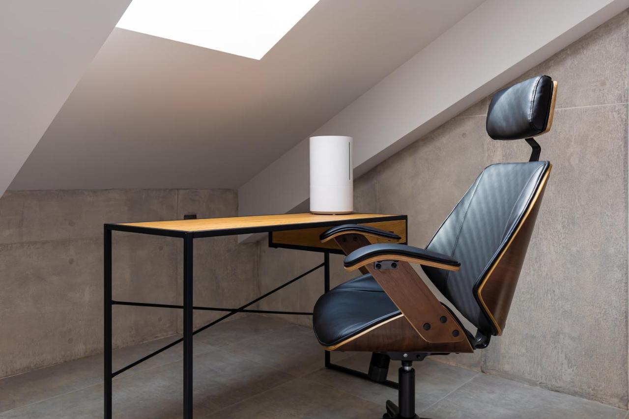 Appartamento Industrial-Style 2Bd Loft With Parking Spot By Flat Mаnager Plovdiv Esterno foto