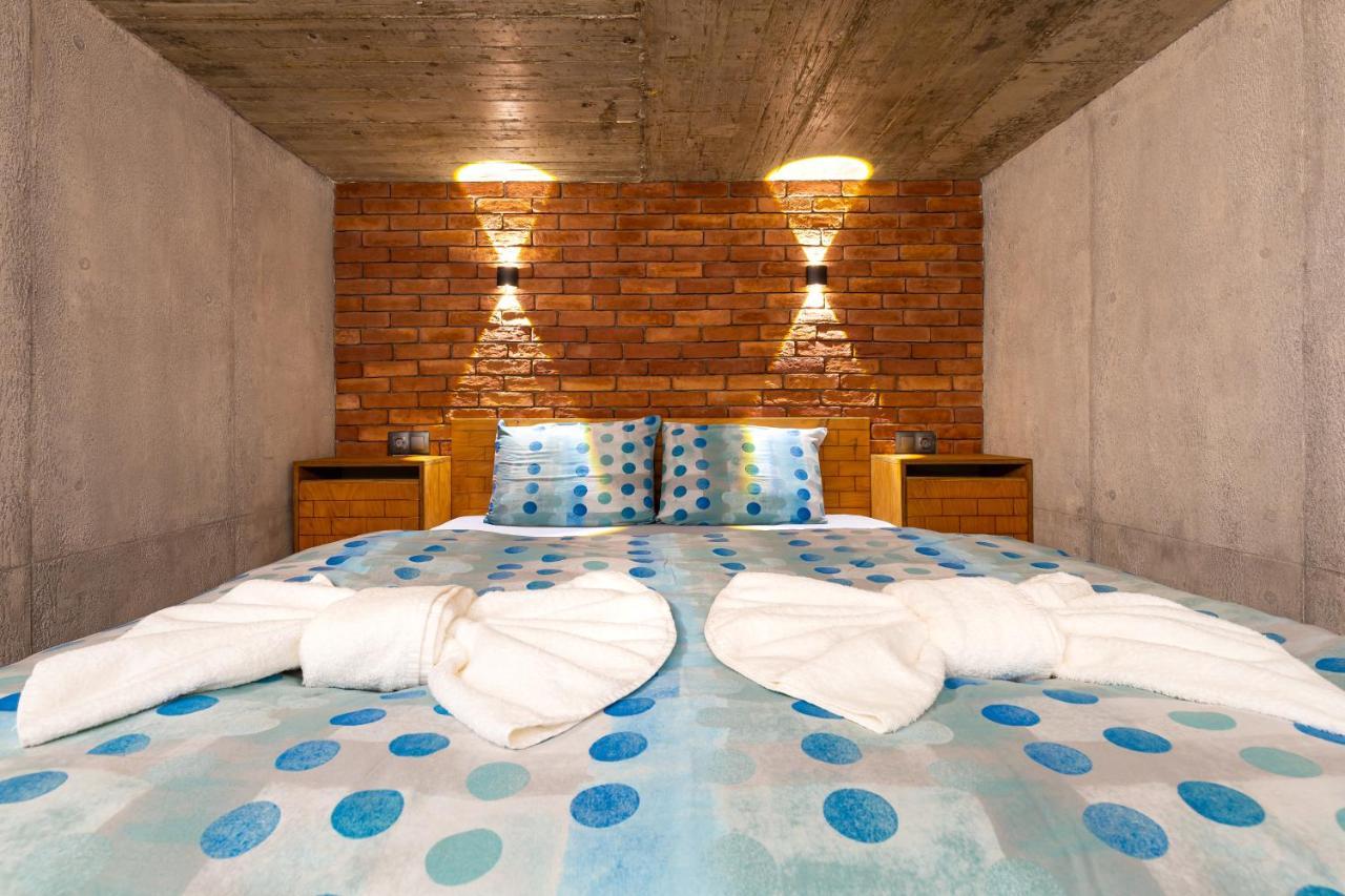 Appartamento Industrial-Style 2Bd Loft With Parking Spot By Flat Mаnager Plovdiv Esterno foto